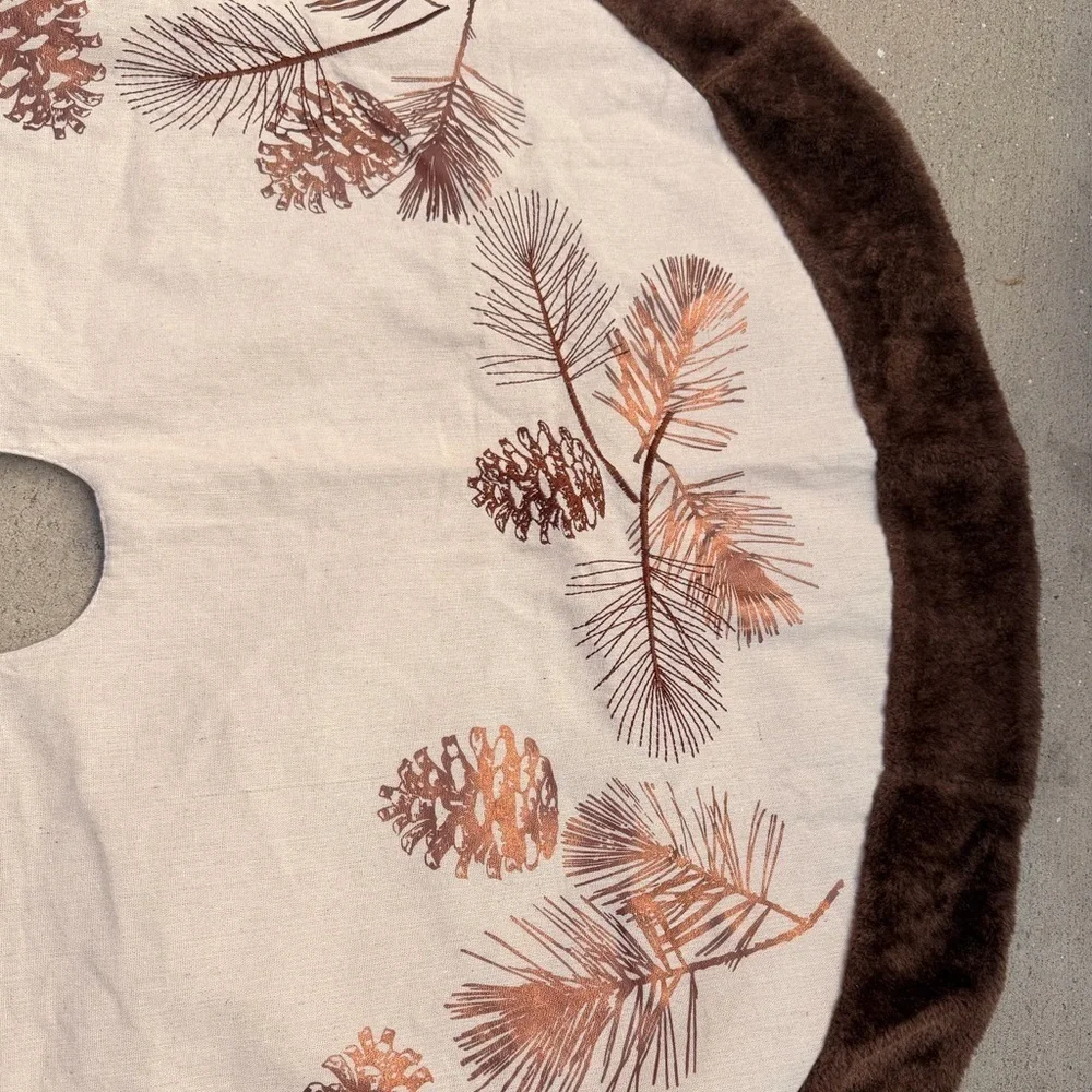 Pine Cone Branch Christmas Tree Skirt Faux Fur Edge Beige Metallic Large 48